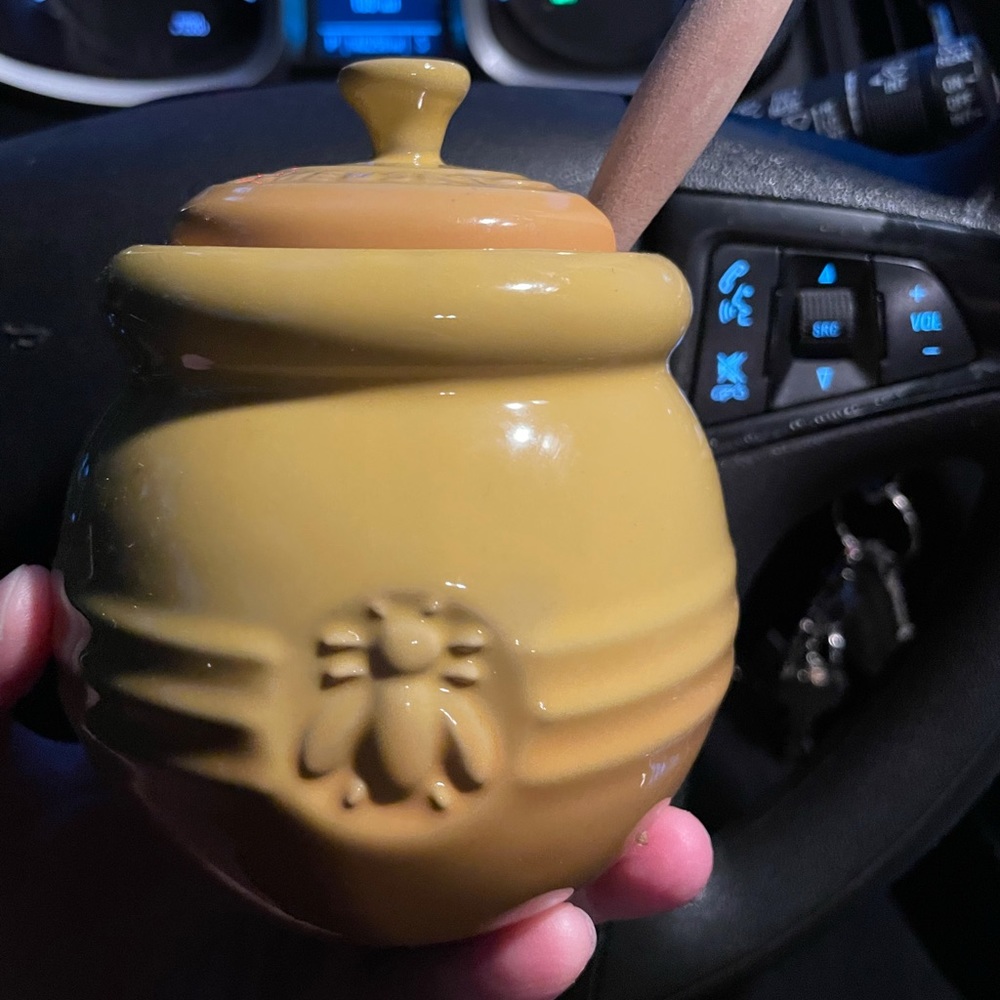 Le Creuset honey dipper pot in Dijon yellow